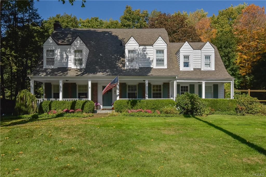 11 Pine Cliff Road - Photo 1