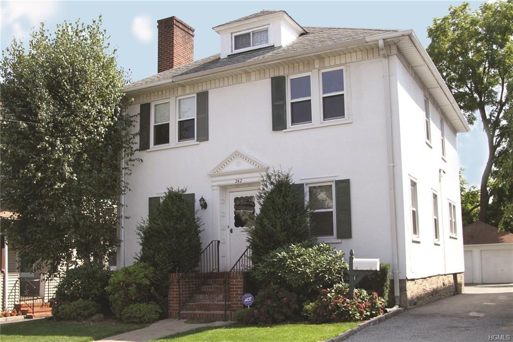 242 Sickles Avenue - Photo 1