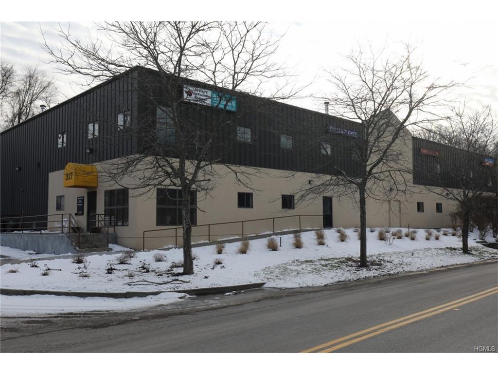 317 Railroad Avenue - Photo 1