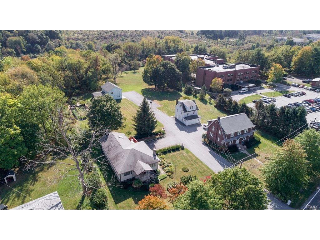 246 Vineyard Avenue - Photo 1