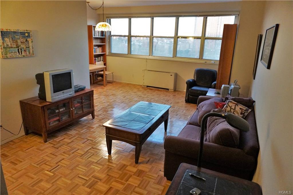 555 Kappock Street - Photo 1