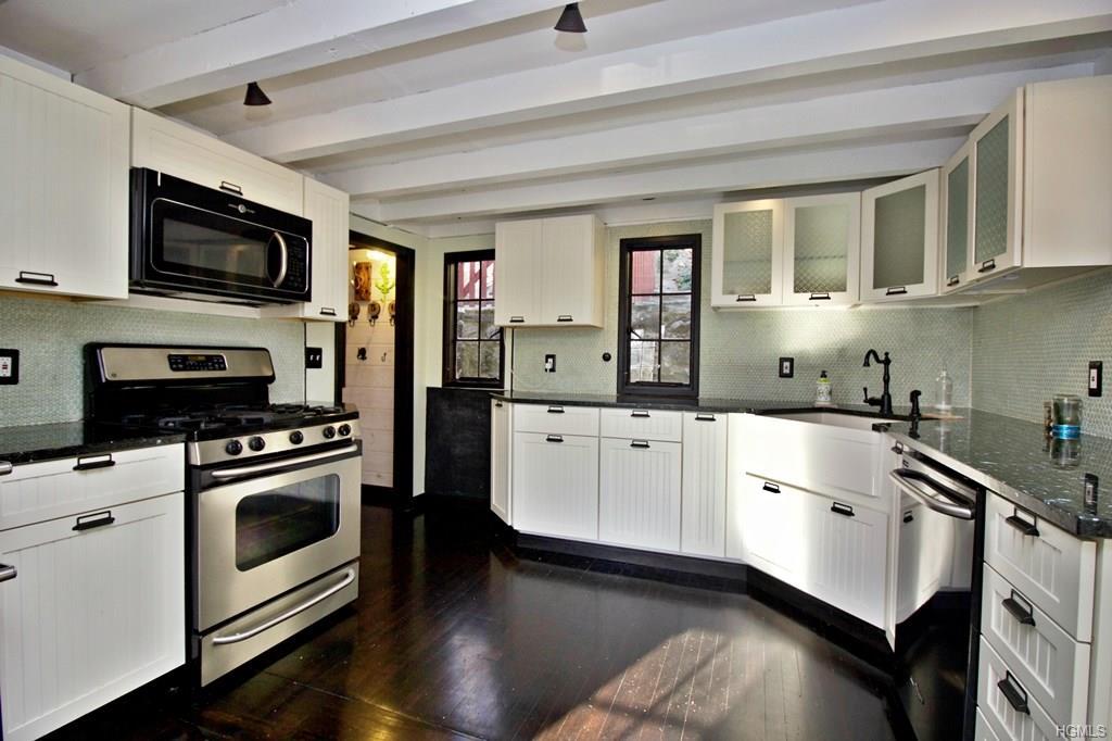 220 Mill River Road - Photo 1