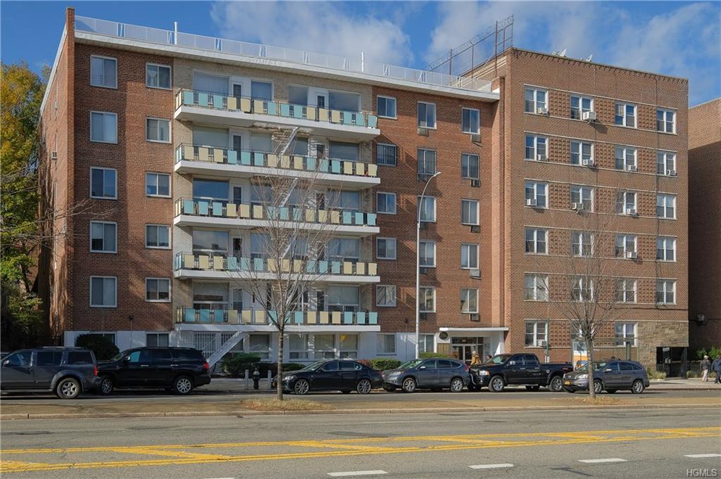 3201 Grand Concourse - Photo 1