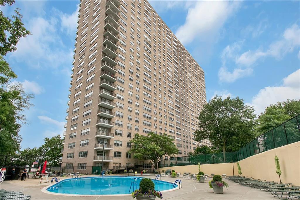 555 Kappock Street - Photo 1