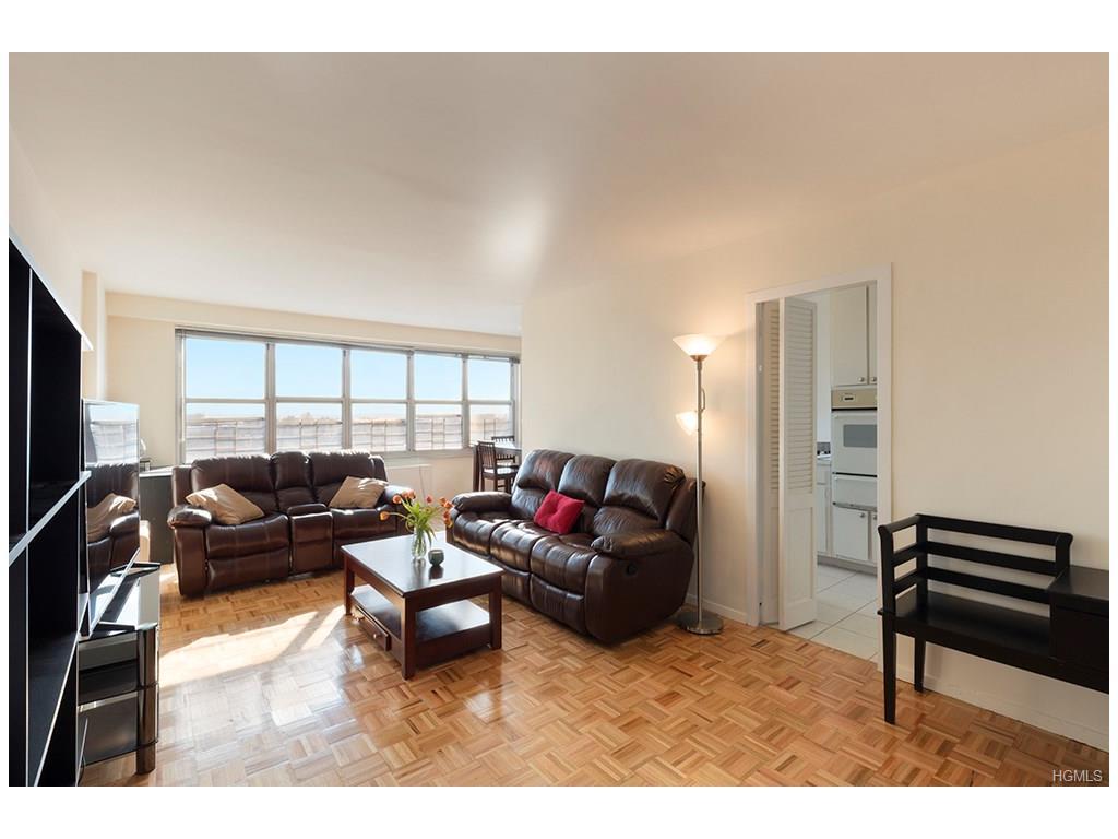 555 Kappock Street - Photo 1