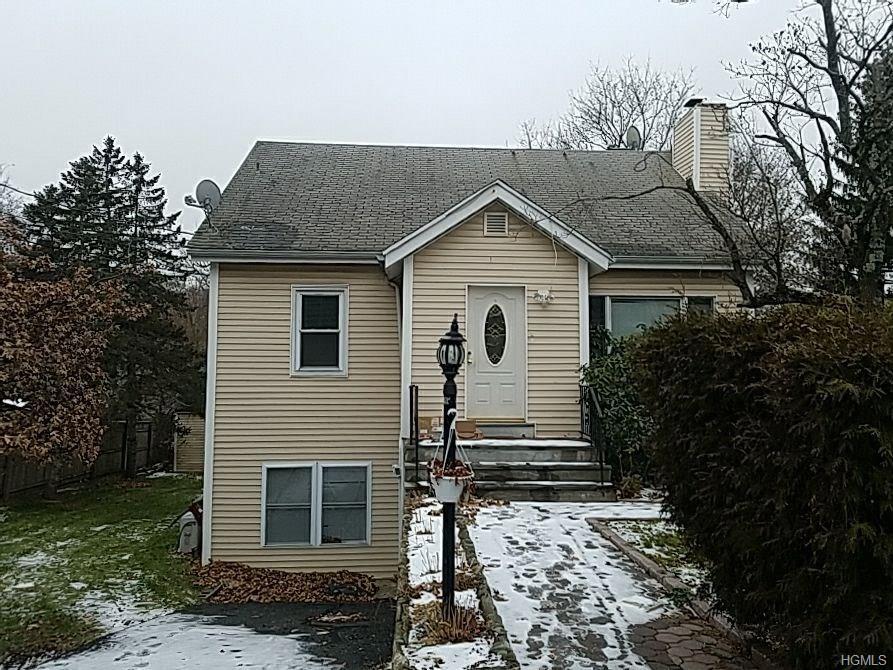 8 Ogden Avenue - Photo 1