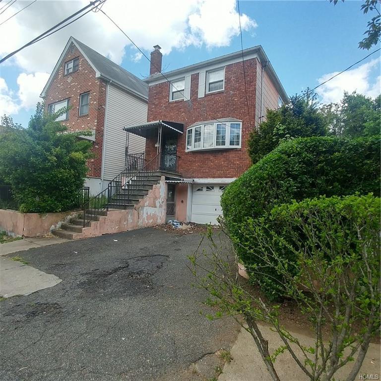 105 Hart Avenue - Photo 1