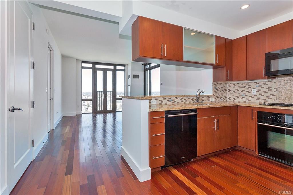 175 Huguenot Street - Photo 1