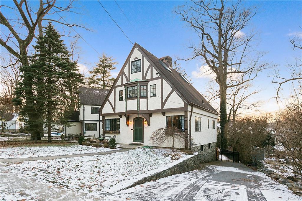 22 Lotus Road - Photo 1