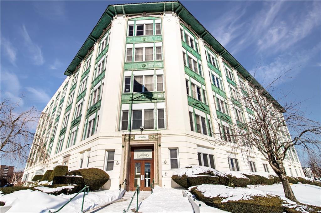 1 Landmark Square - Photo 1
