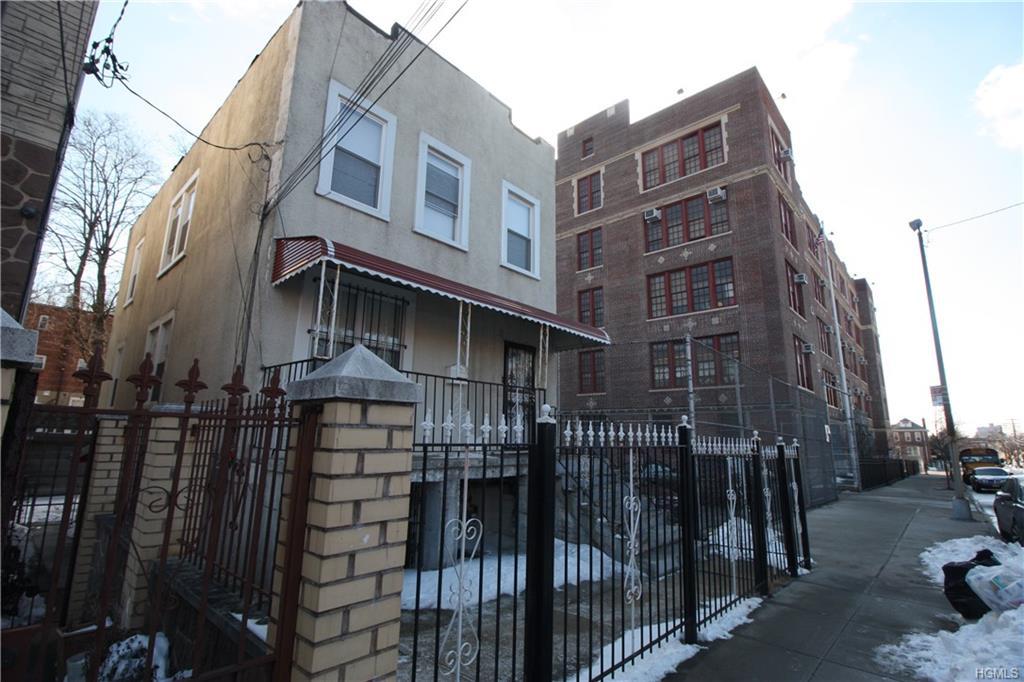 1426 Needham Avenue - Photo 1