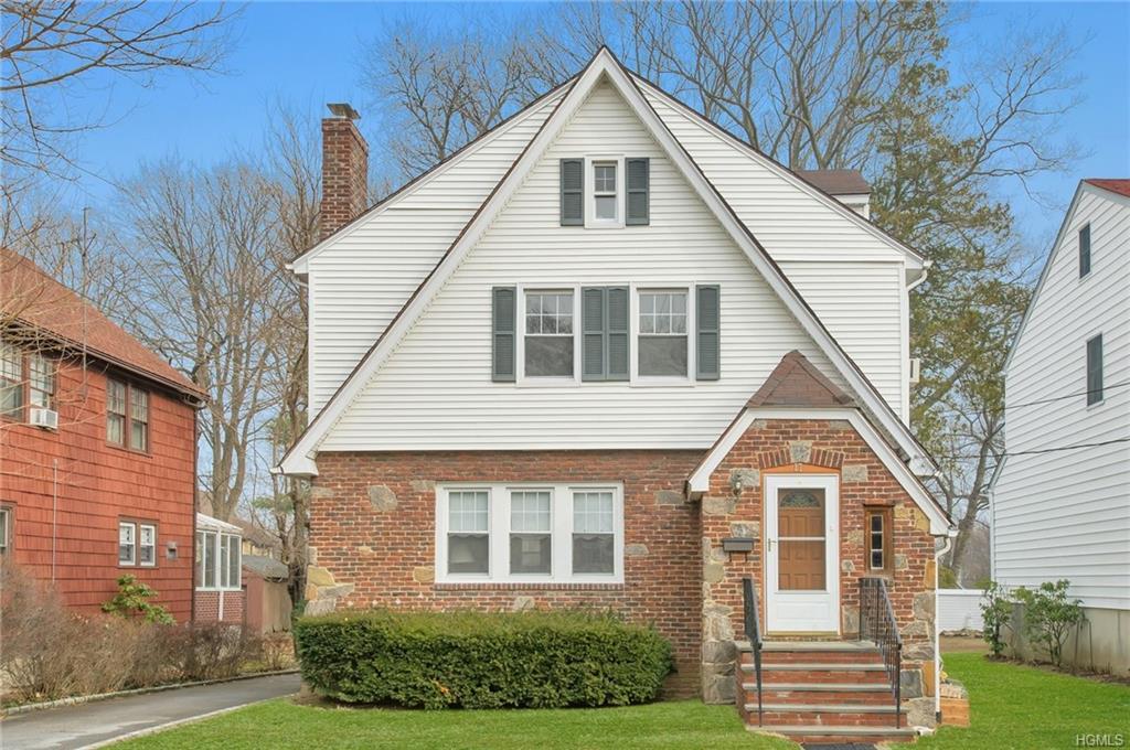 17 Cobb Avenue - Photo 1
