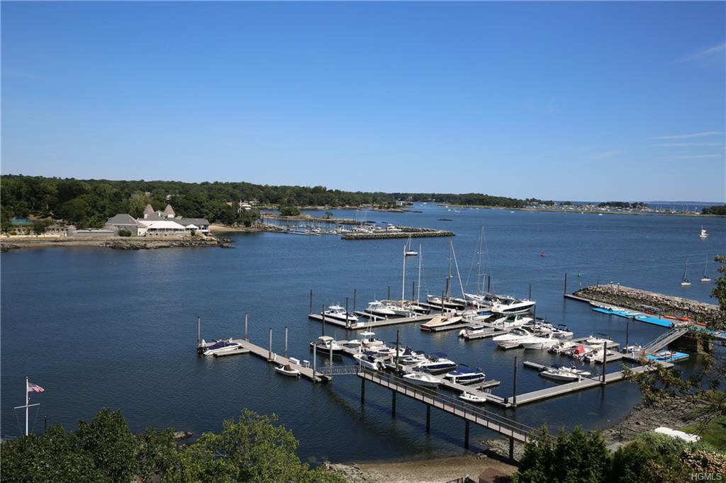 490 Bleeker Avenue - Photo 1