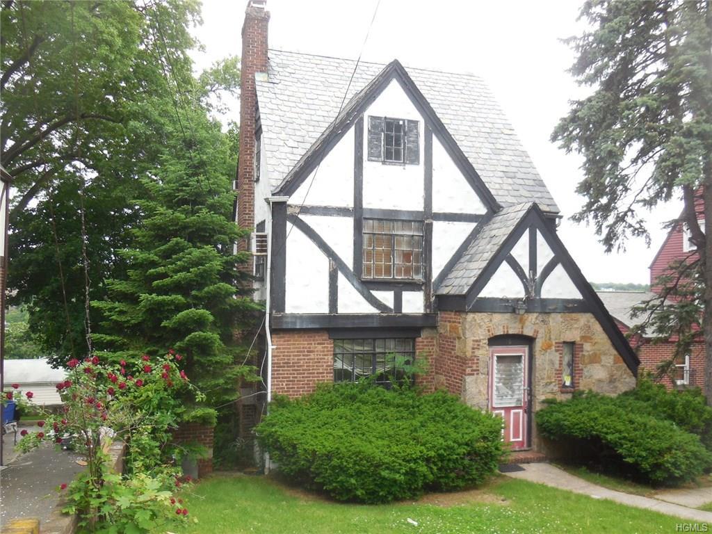 16 Troy Lane - Photo 1