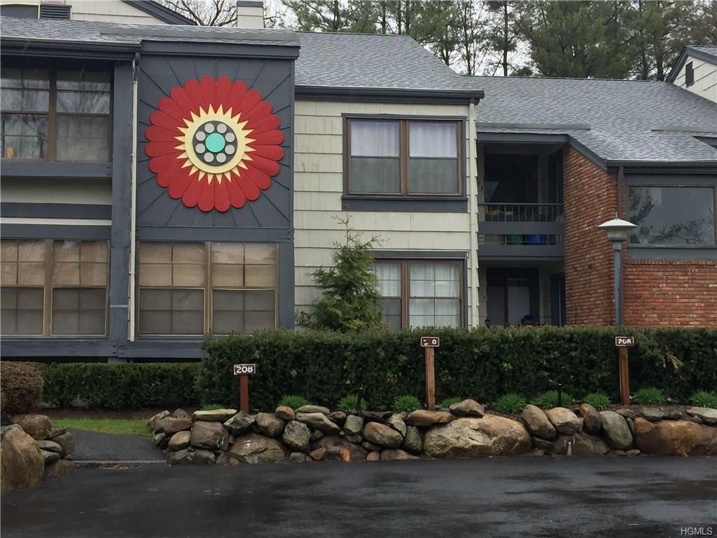 210 Treetop Circle - Photo 1