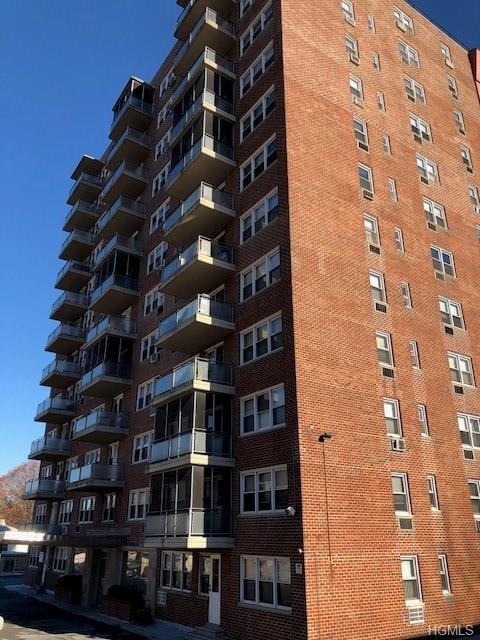 385 Mclean Avenue - Photo 1