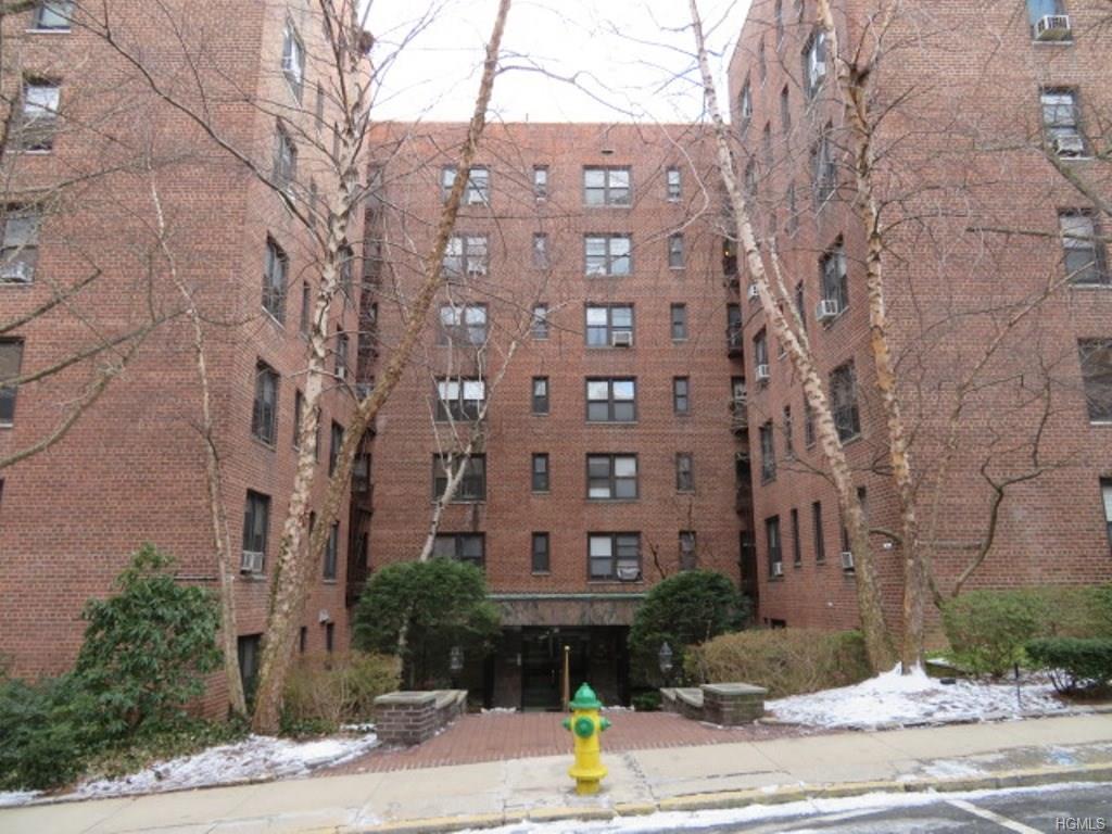 10 Franklin Avenue - Photo 1