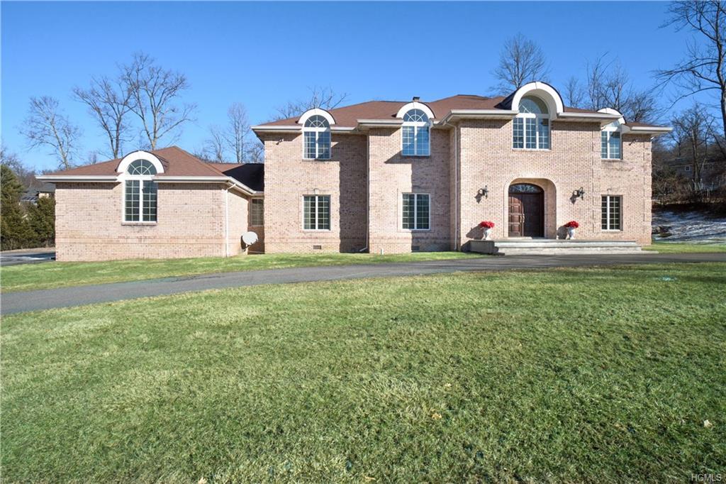 8 Valenza Lane - Photo 1