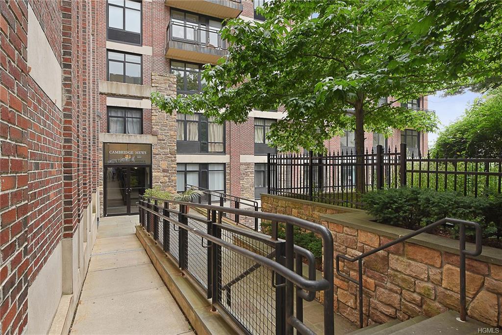 3536 Cambridge Avenue - Photo 1