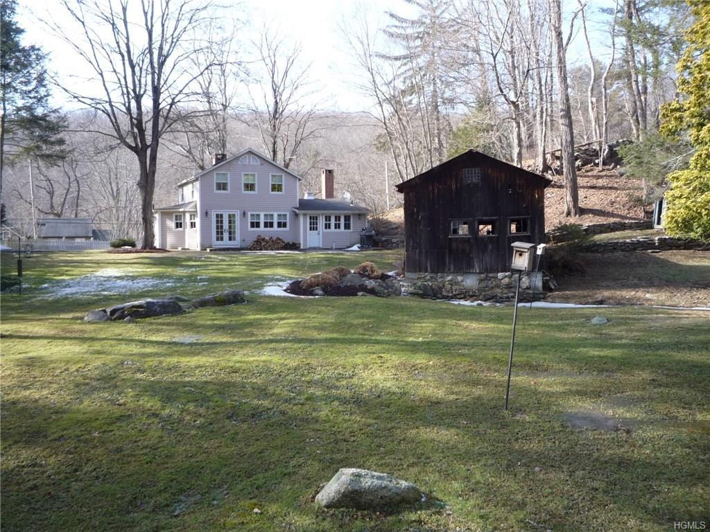 160 Middle Patent Road - Photo 1