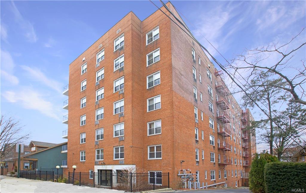 636 North Terrace Avenue - Photo 1