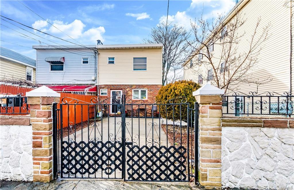 525 Thieriot Avenue - Photo 1
