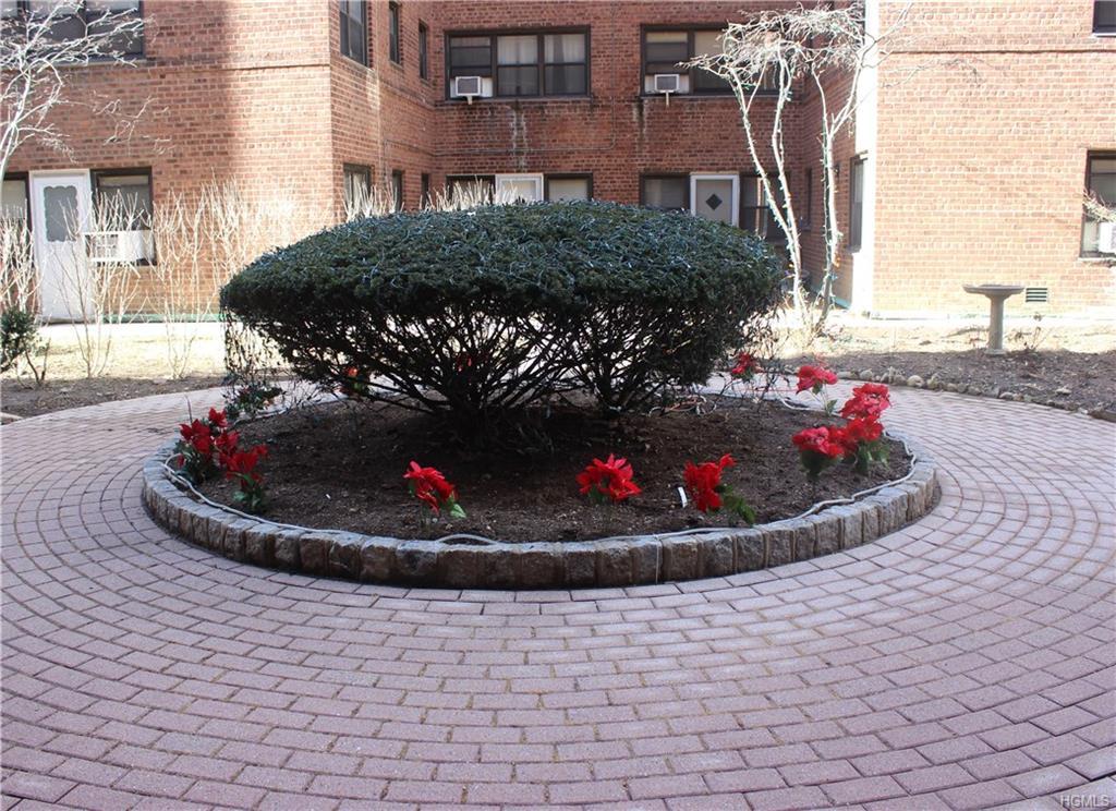101 Ellwood Avenue - Photo 1