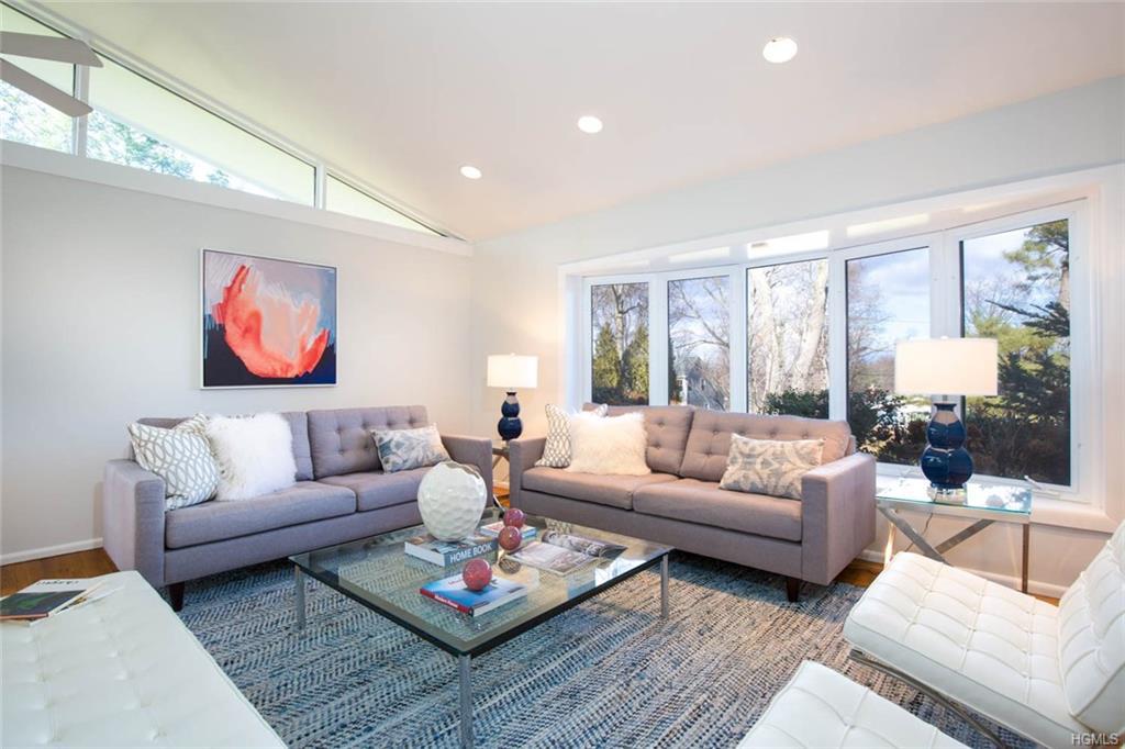 6 Leone Close - Photo 1