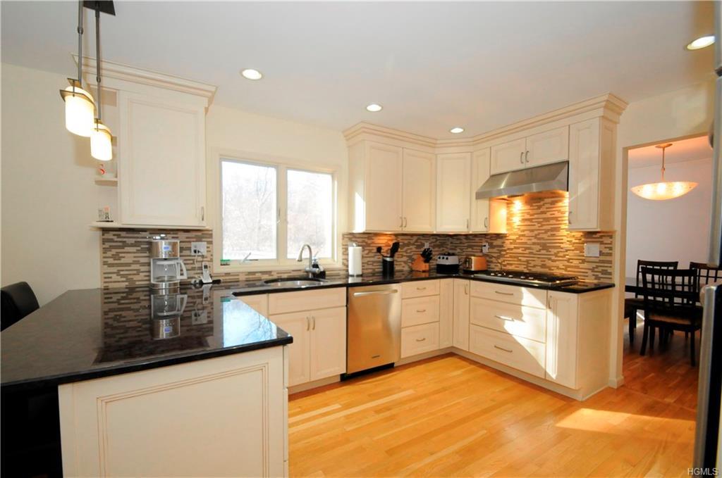 3 Hillwood Court - Photo 1