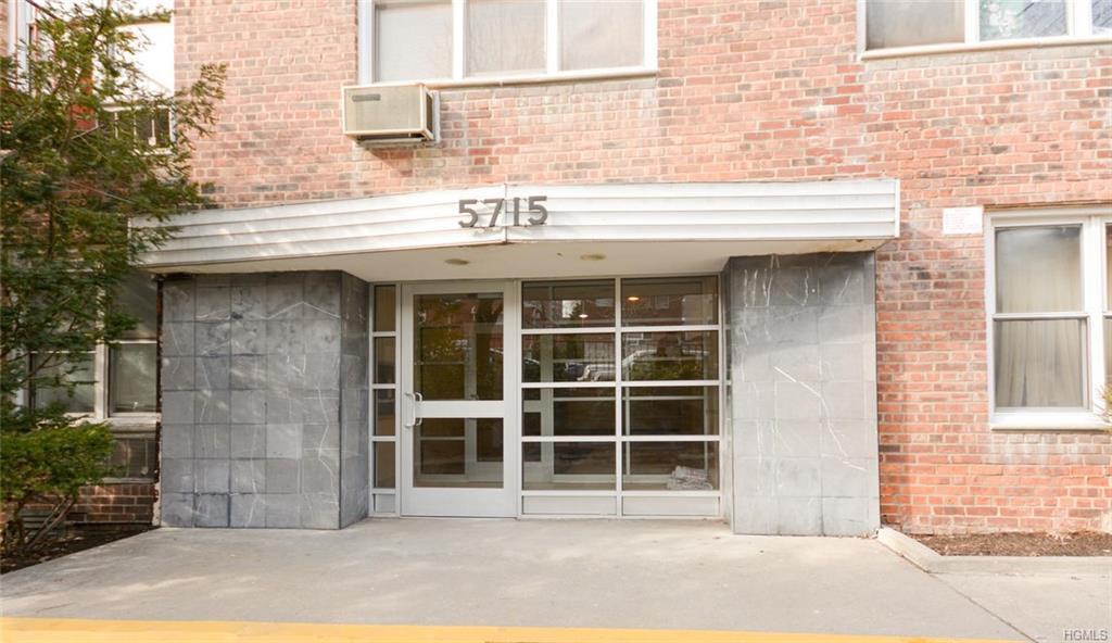 5715 Mosholu Avenue - Photo 1