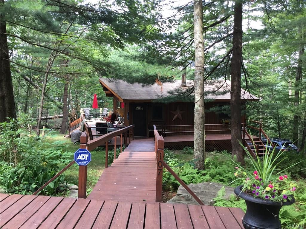 107 Starlight Drive - Photo 1