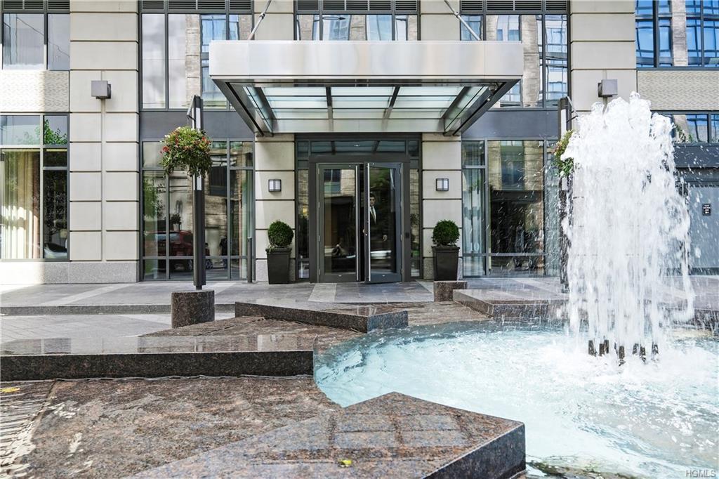 10 City Place - Photo 1
