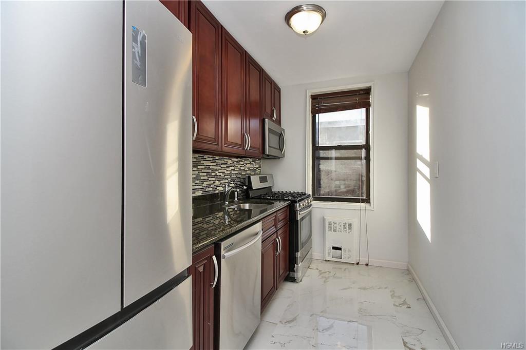 270 Broadway - Photo 1