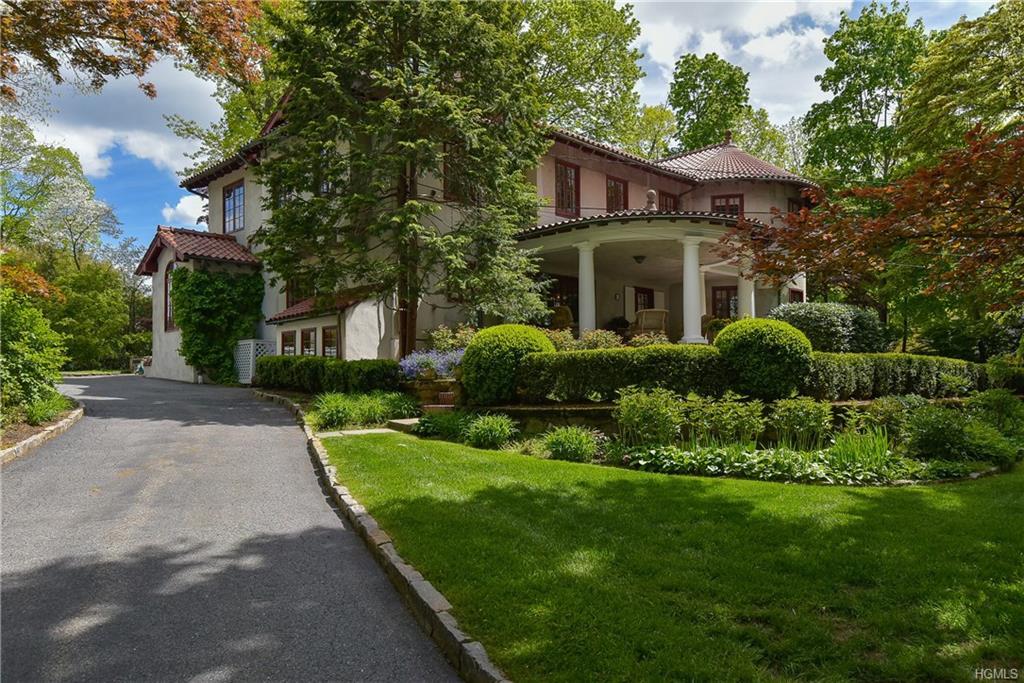 47 Crest Road - Photo 1