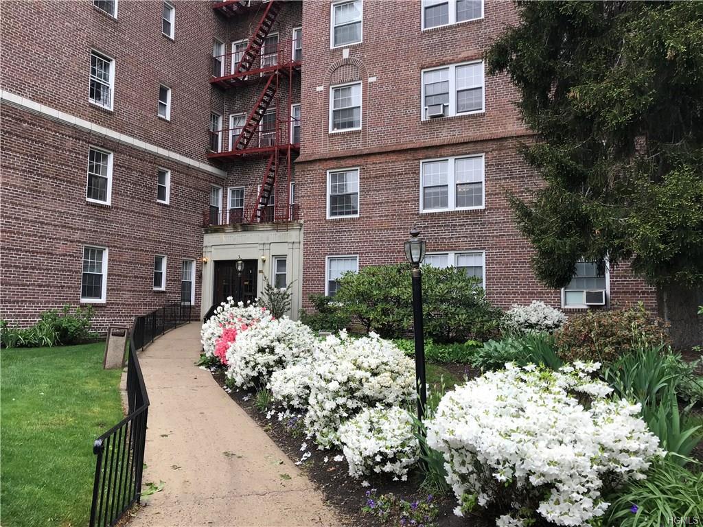 300 Broadway - Photo 1