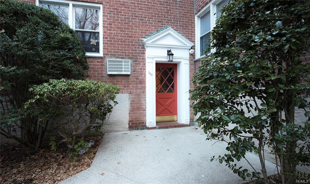 703 Palmer Court - Photo 1