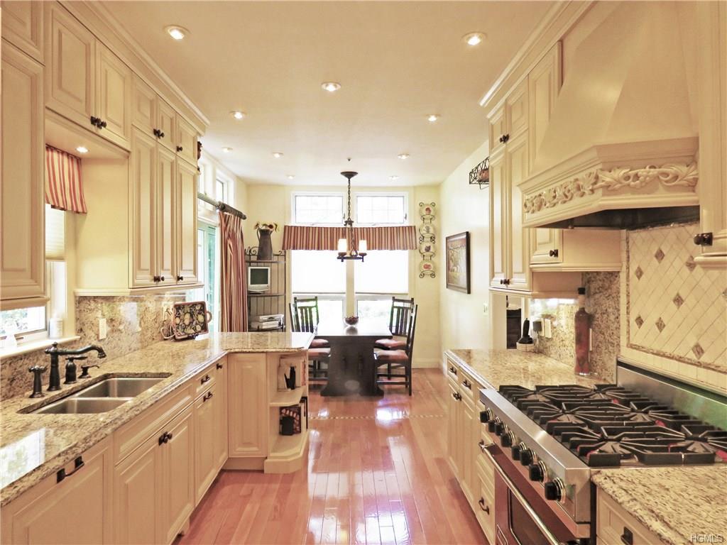 10 Old Jackson Avenue - Photo 1