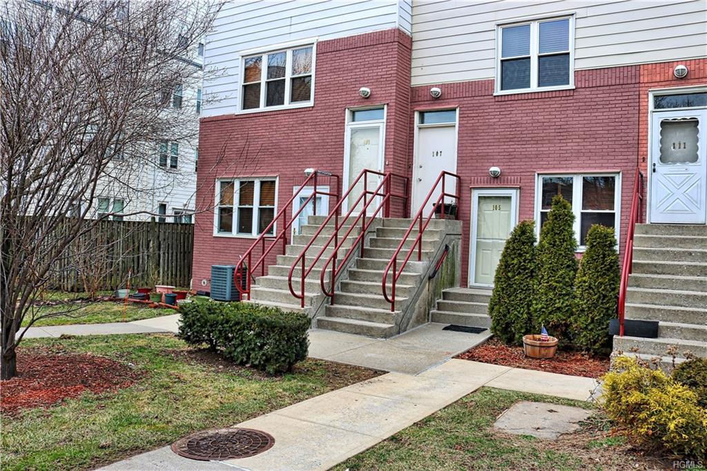 103 Fleet Court - Photo 1