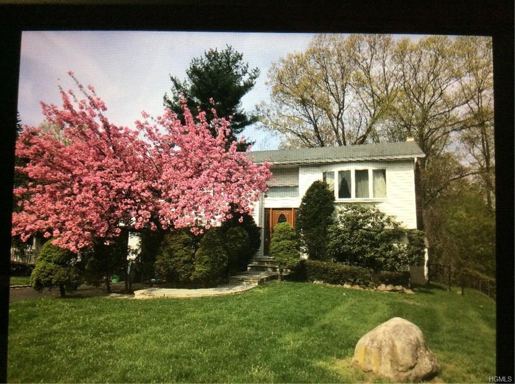 19 Burlington Avenue - Photo 1