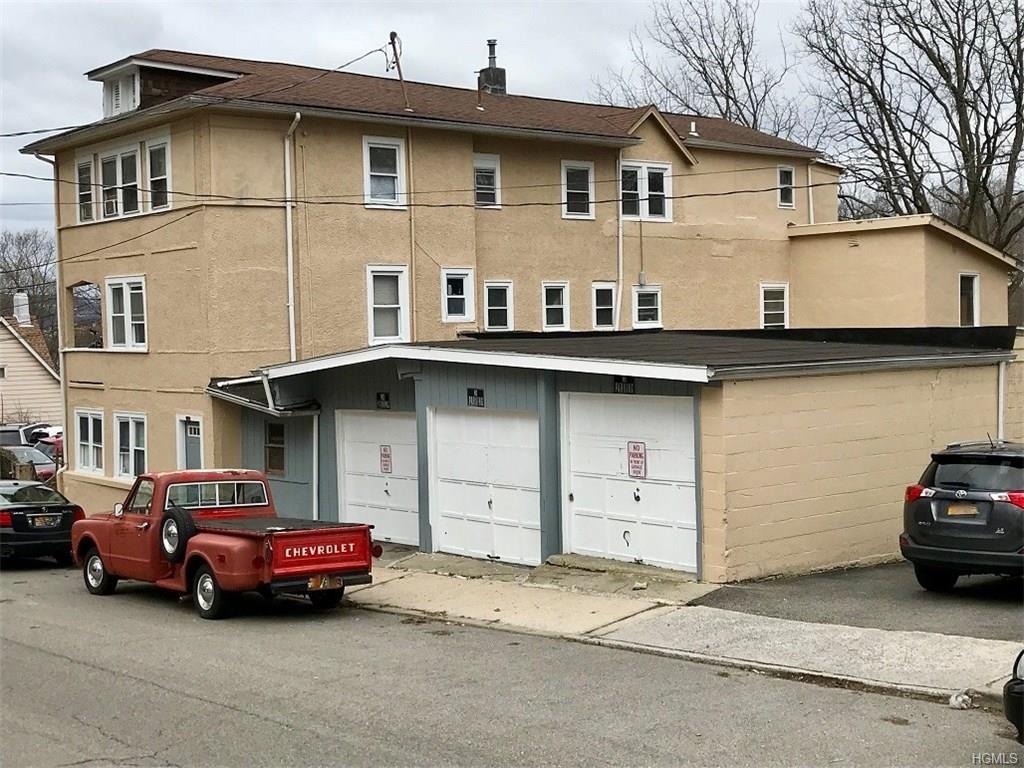 1730 Lincoln Terrace - Photo 1