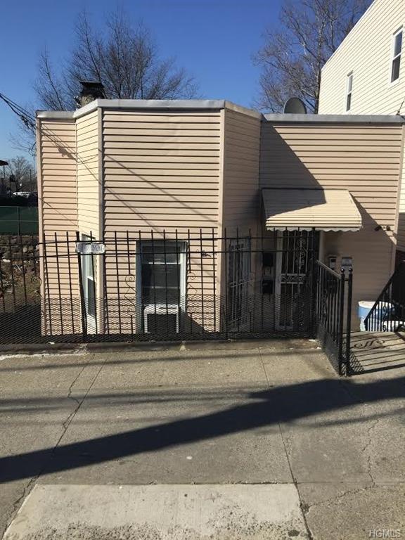 1537 Rosedale Avenue - Photo 1