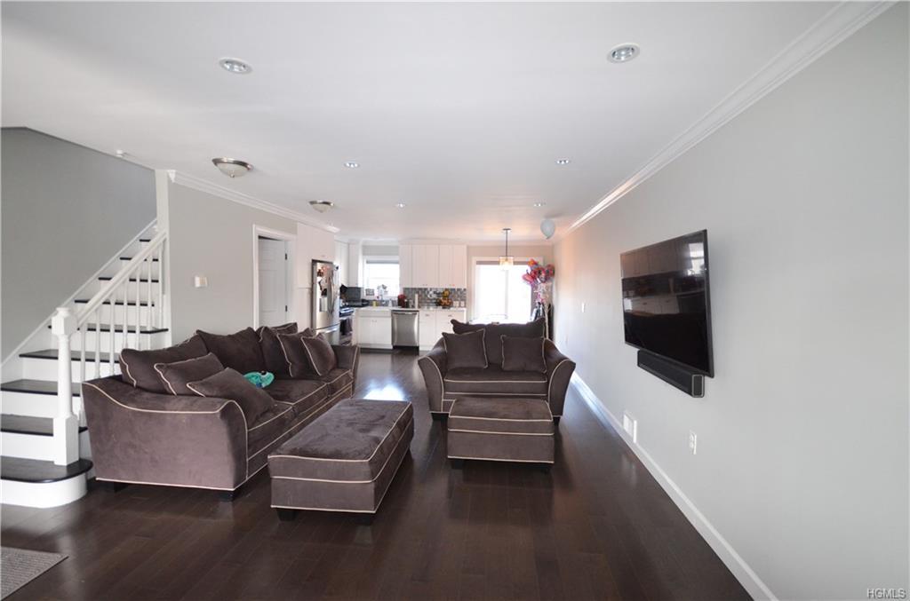2637 Harding Avenue - Photo 1