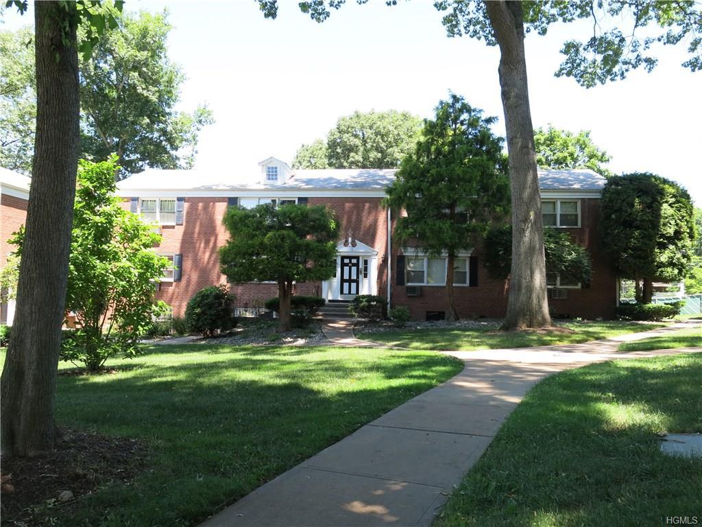 10 Sussex Court - Photo 1