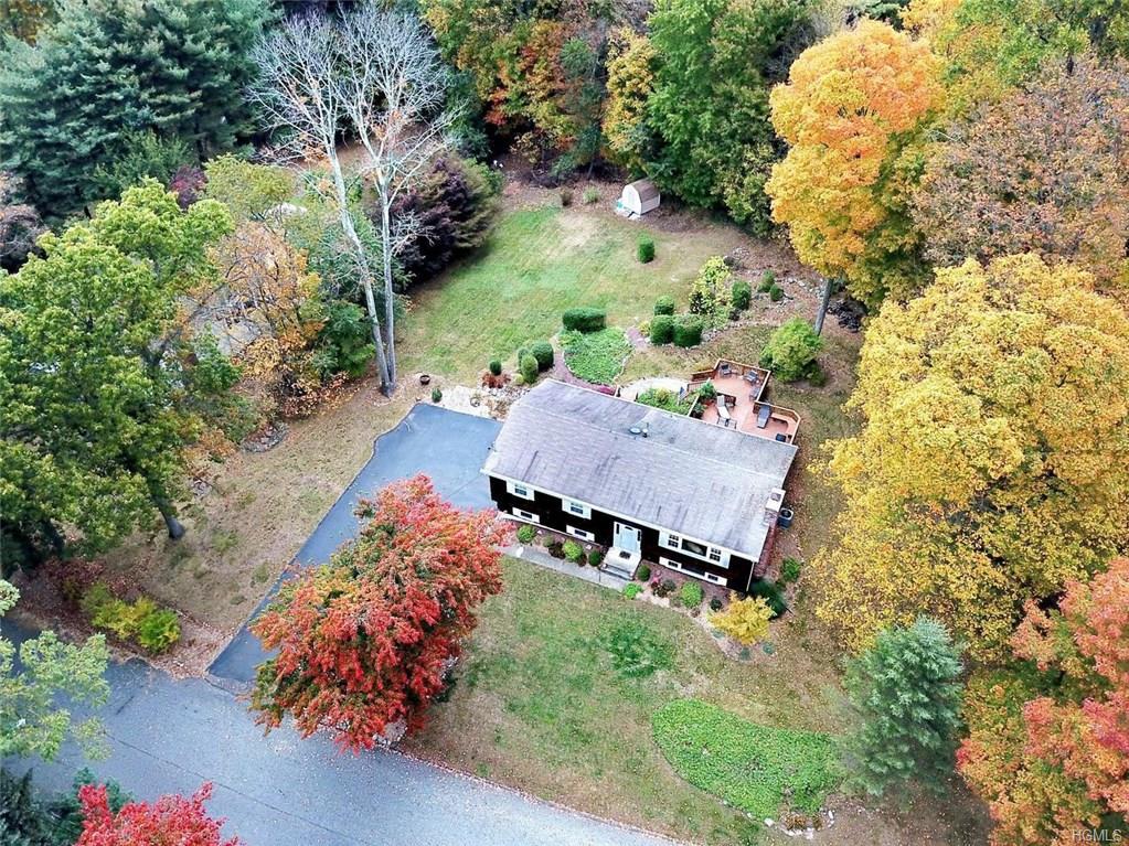 4 Van Dyke Avenue - Photo 1
