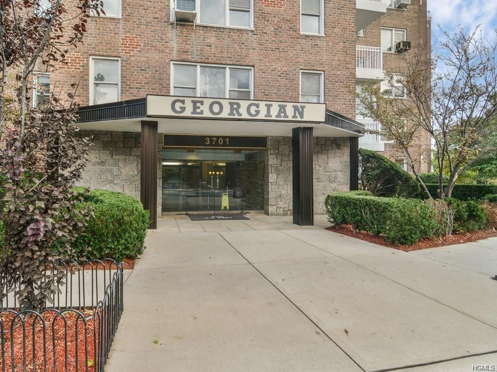 3701 Henry Hudson Parkway - Photo 1