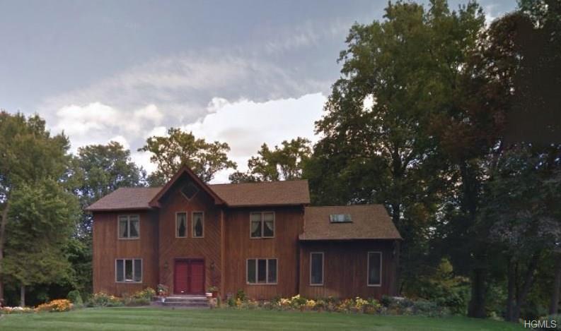8 Nicole Way - Photo 1