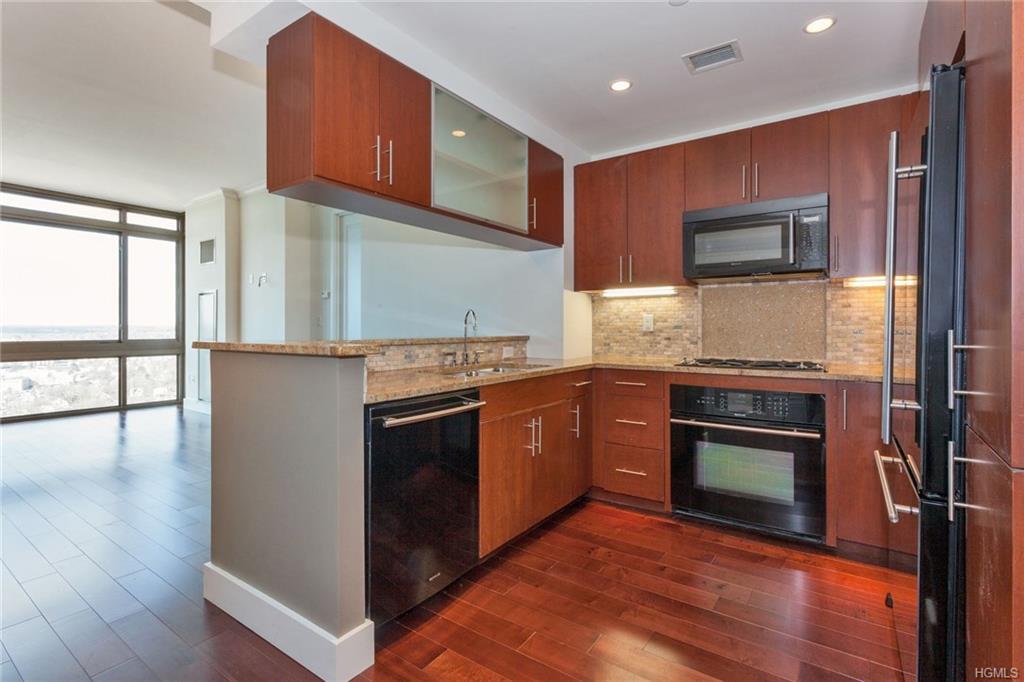 175 Huguenot Street - Photo 1
