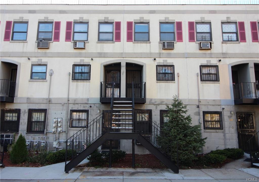 839 Underhill Avenue - Photo 1
