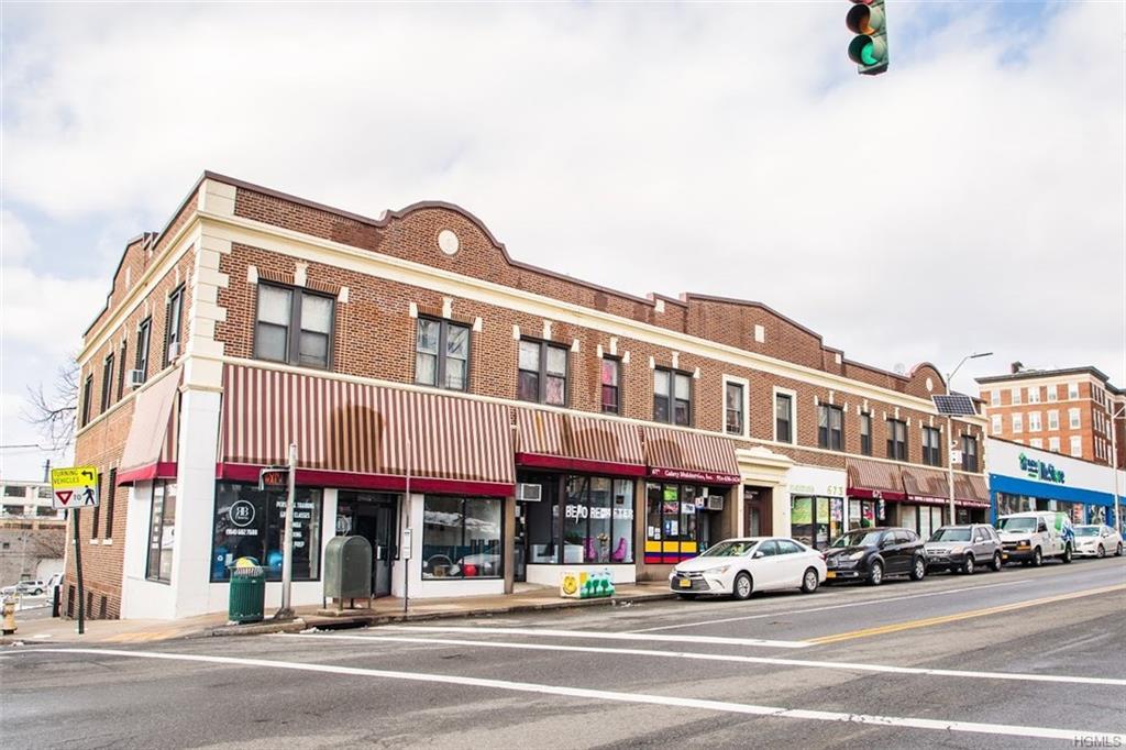 5 Webster Avenue - Photo 1