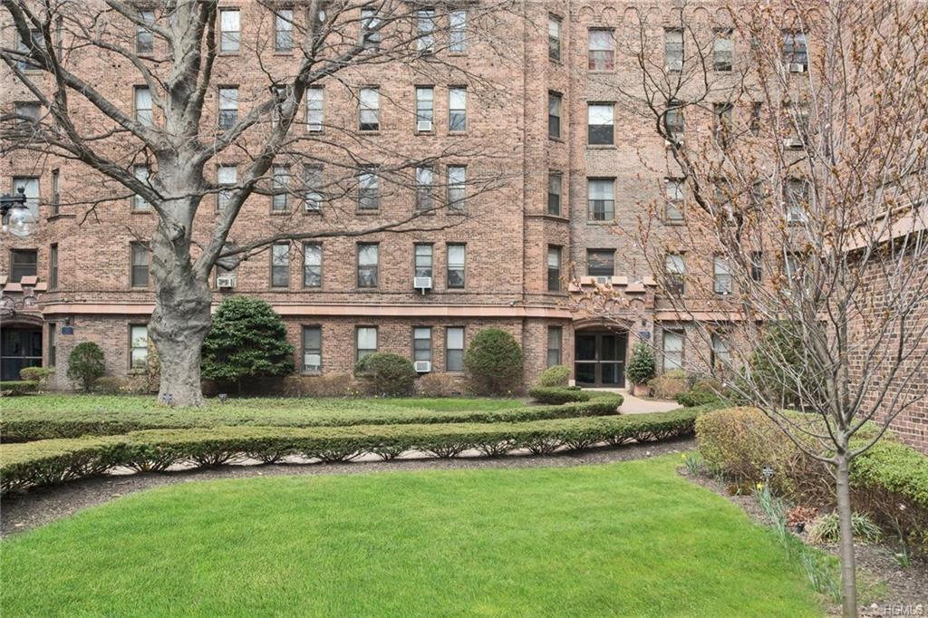 531 Lincoln Avenue - Photo 1